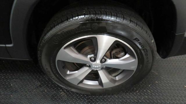 used 2022 Jeep Cherokee car, priced at $31,682