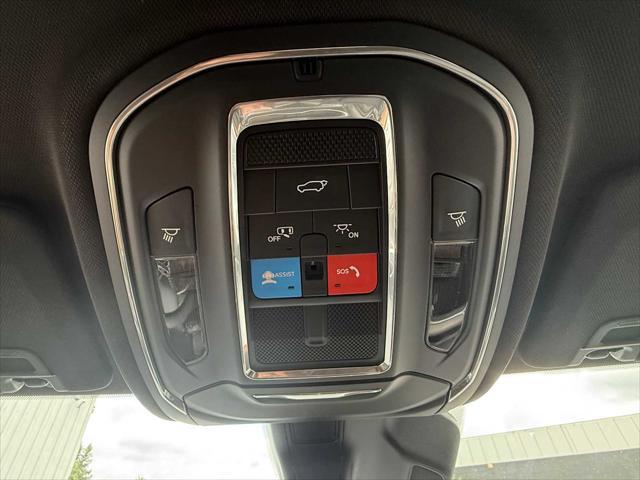 new 2025 Jeep Grand Cherokee car, priced at $42,604