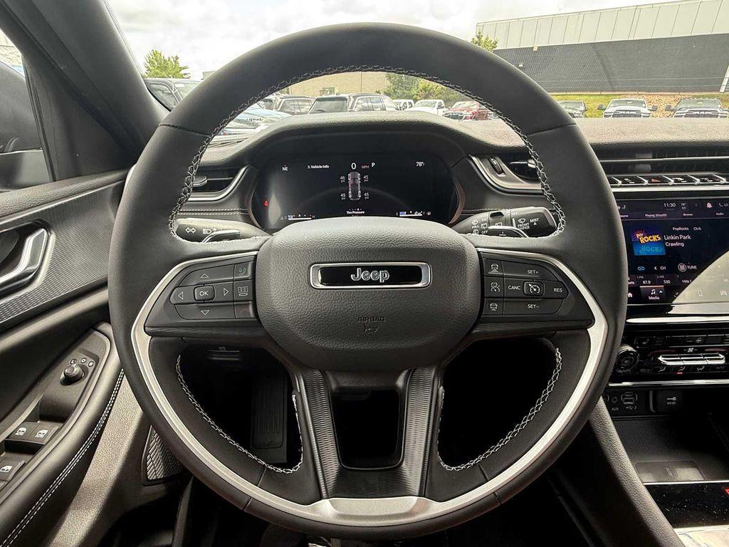 new 2025 Jeep Grand Cherokee car, priced at $36,281