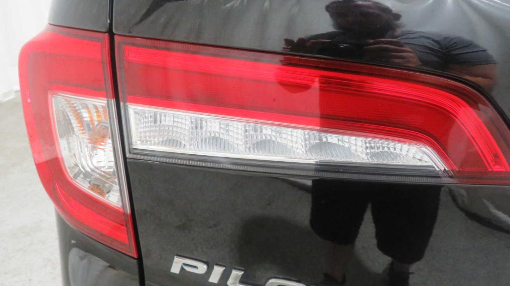 used 2021 Honda Pilot car, priced at $27,634