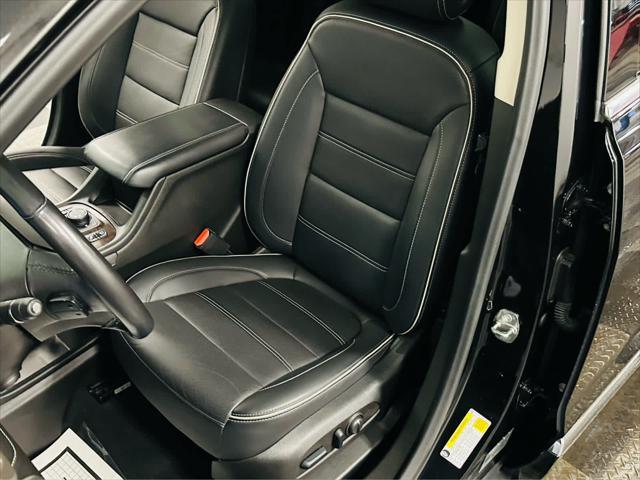 used 2022 GMC Acadia car, priced at $38,453