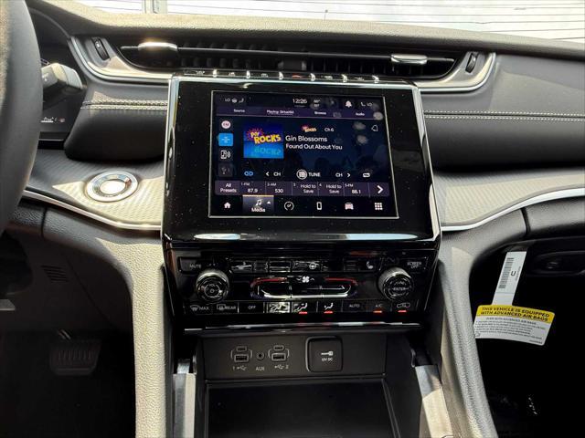 new 2025 Jeep Grand Cherokee car, priced at $45,132