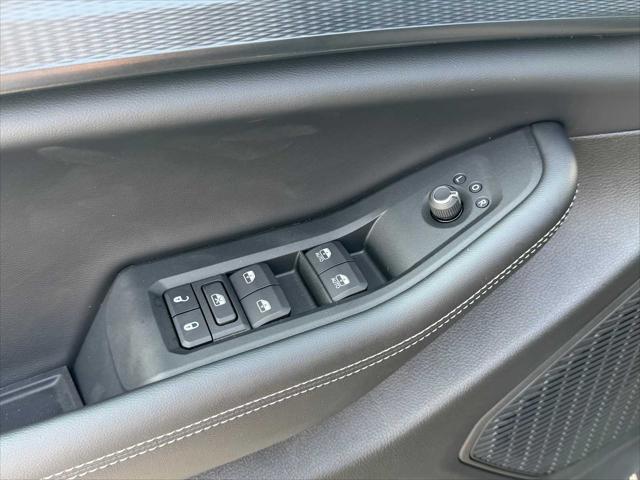new 2025 Jeep Grand Cherokee car, priced at $45,132