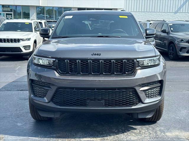 new 2025 Jeep Grand Cherokee car, priced at $45,132