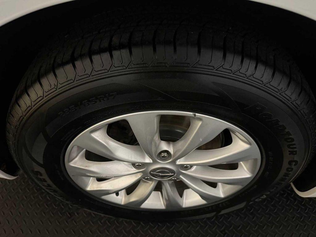 used 2018 Chrysler Pacifica car, priced at $19,887