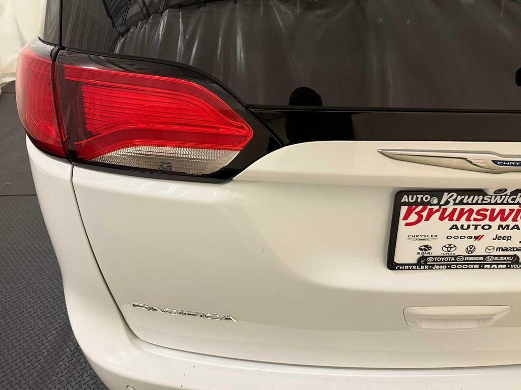 used 2018 Chrysler Pacifica car, priced at $19,887