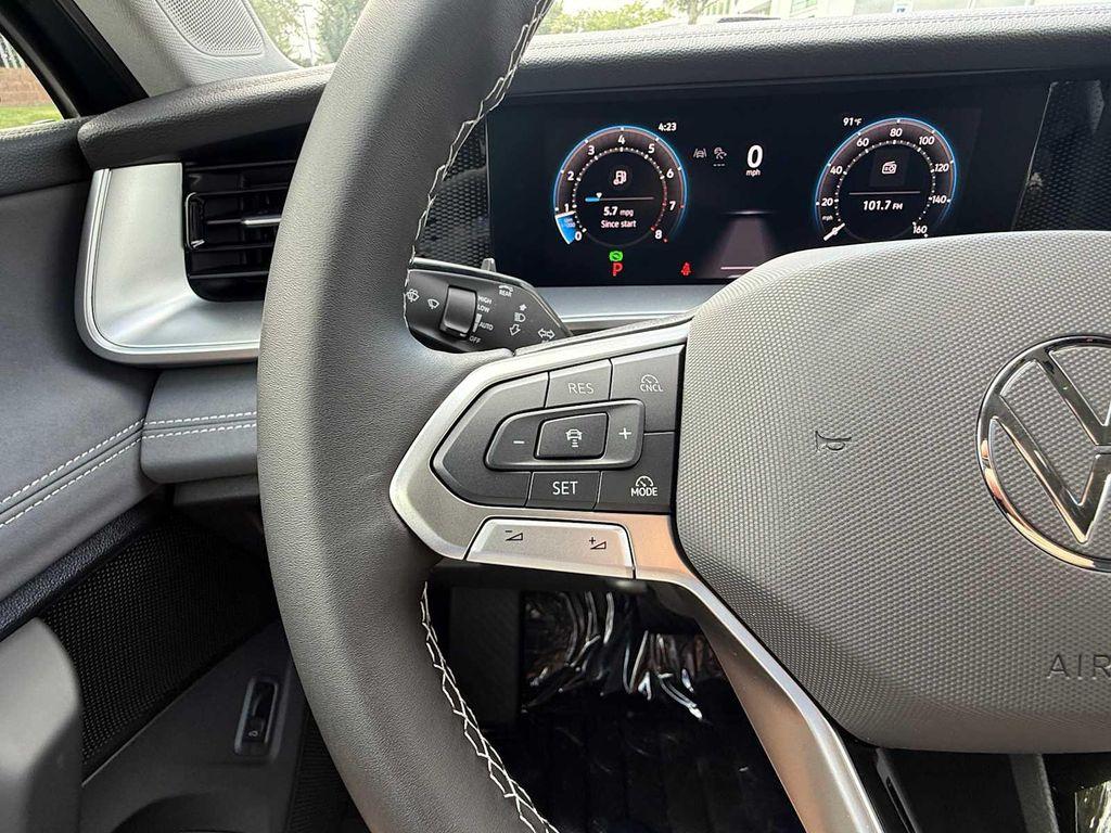 new 2025 Volkswagen Tiguan car, priced at $36,520