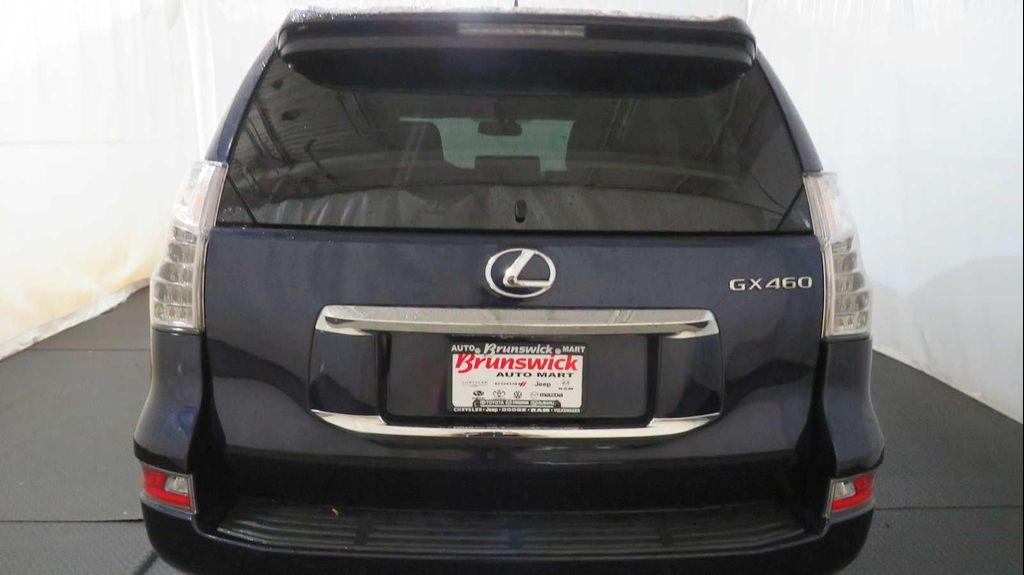 used 2019 Lexus GX 460 car, priced at $33,833