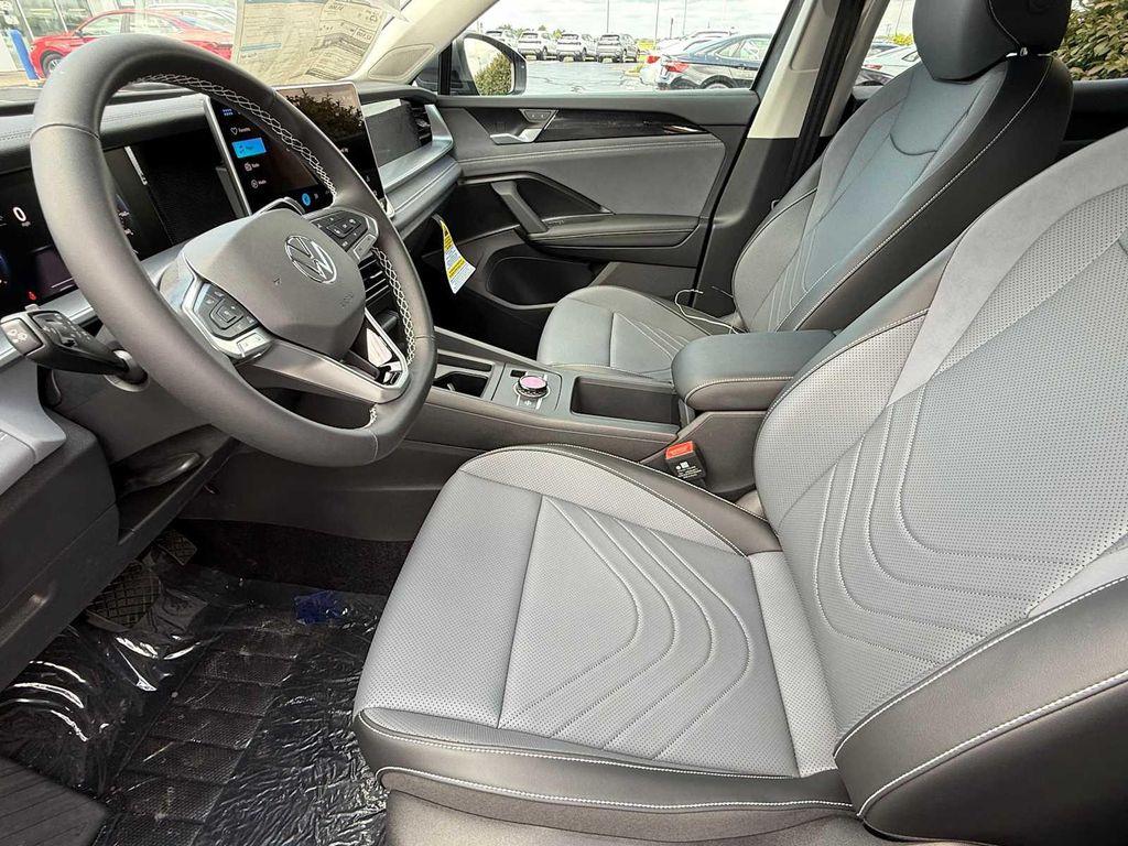 new 2025 Volkswagen Tiguan car, priced at $36,520