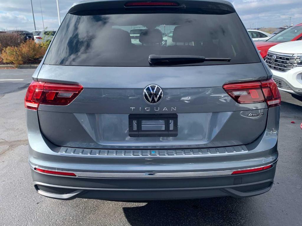 new 2024 Volkswagen Tiguan car, priced at $33,035