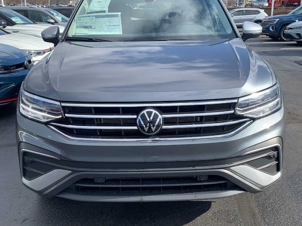 new 2024 Volkswagen Tiguan car, priced at $33,035