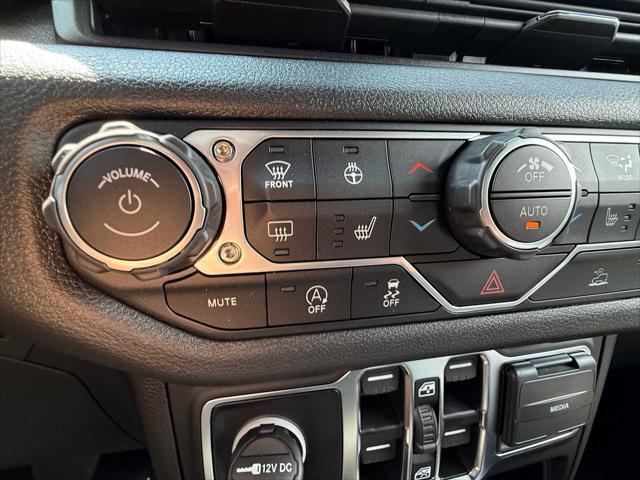 new 2025 Jeep Wrangler car, priced at $50,870