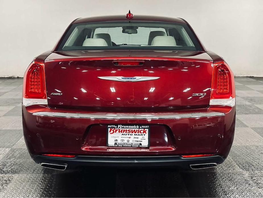 used 2021 Chrysler 300 car, priced at $25,345