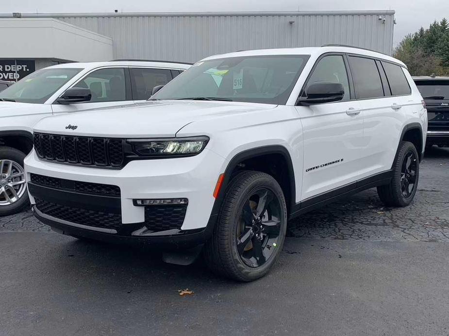 new 2025 Jeep Grand Cherokee L car, priced at $51,712