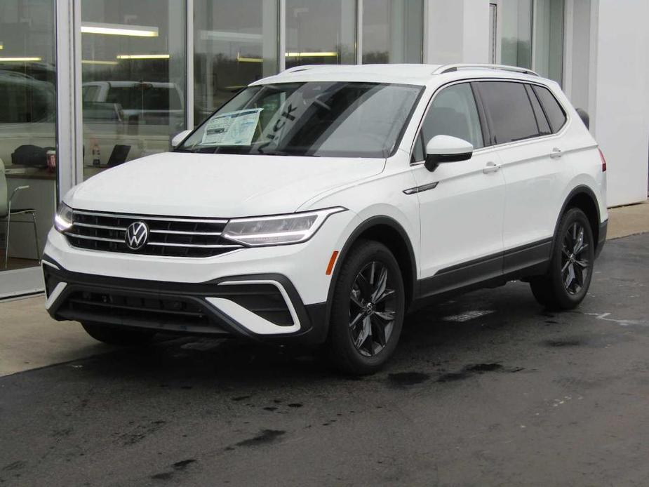 new 2024 Volkswagen Tiguan car, priced at $35,103