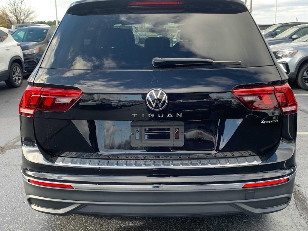 new 2024 Volkswagen Tiguan car, priced at $33,035