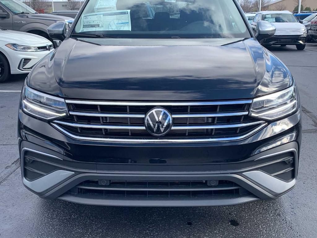 new 2024 Volkswagen Tiguan car, priced at $33,035