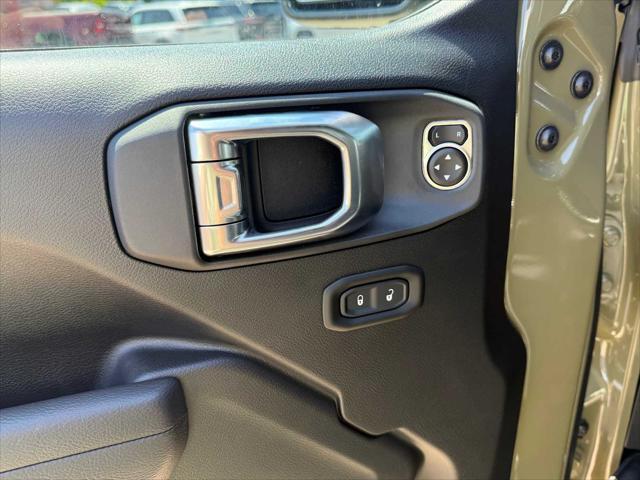 new 2025 Jeep Wrangler car, priced at $60,753