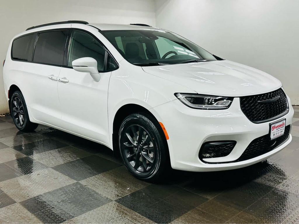 used 2021 Chrysler Pacifica car, priced at $31,929