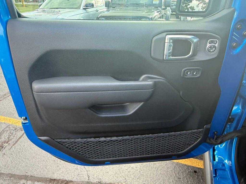 new 2026 Jeep Wrangler car, priced at $48,402