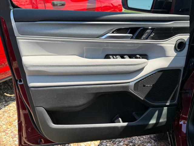 new 2025 Jeep Wagoneer car, priced at $71,015