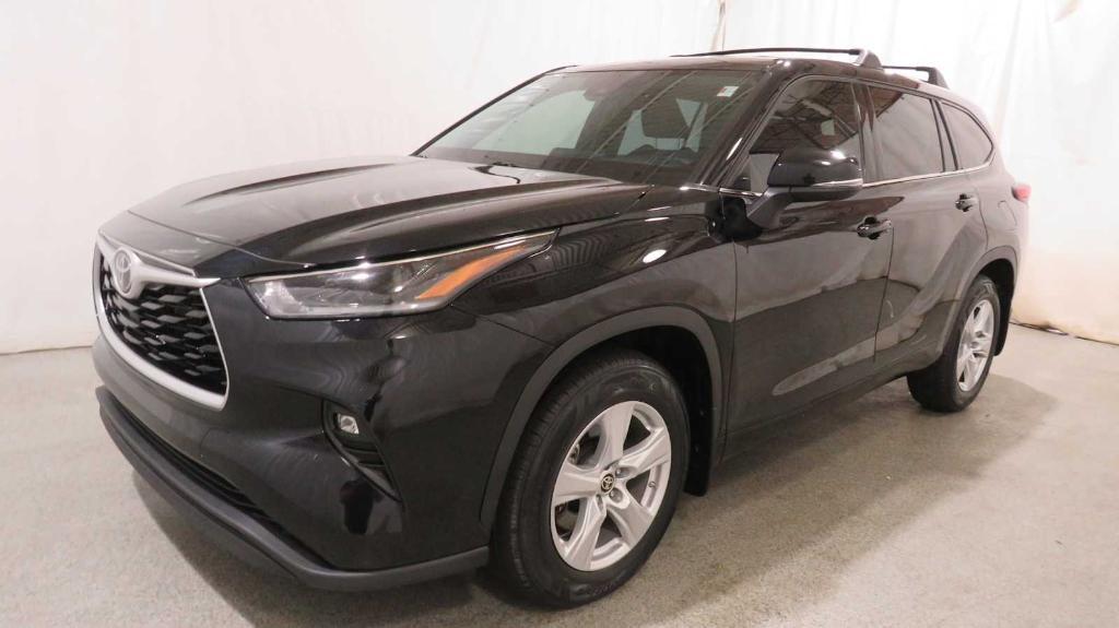 used 2021 Toyota Highlander car, priced at $32,463