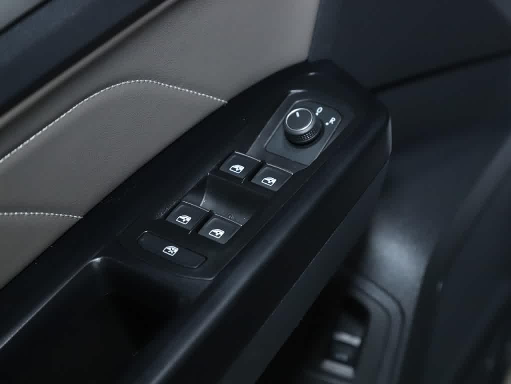 used 2021 Volkswagen Atlas Cross Sport car, priced at $26,176