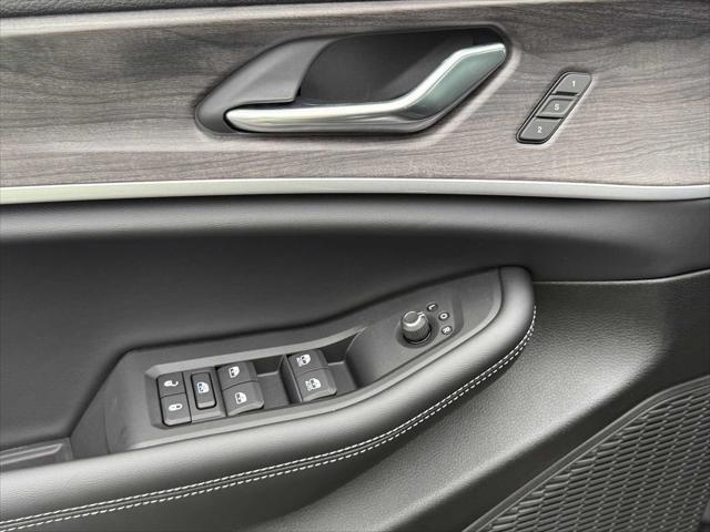 new 2025 Jeep Grand Cherokee car, priced at $51,457