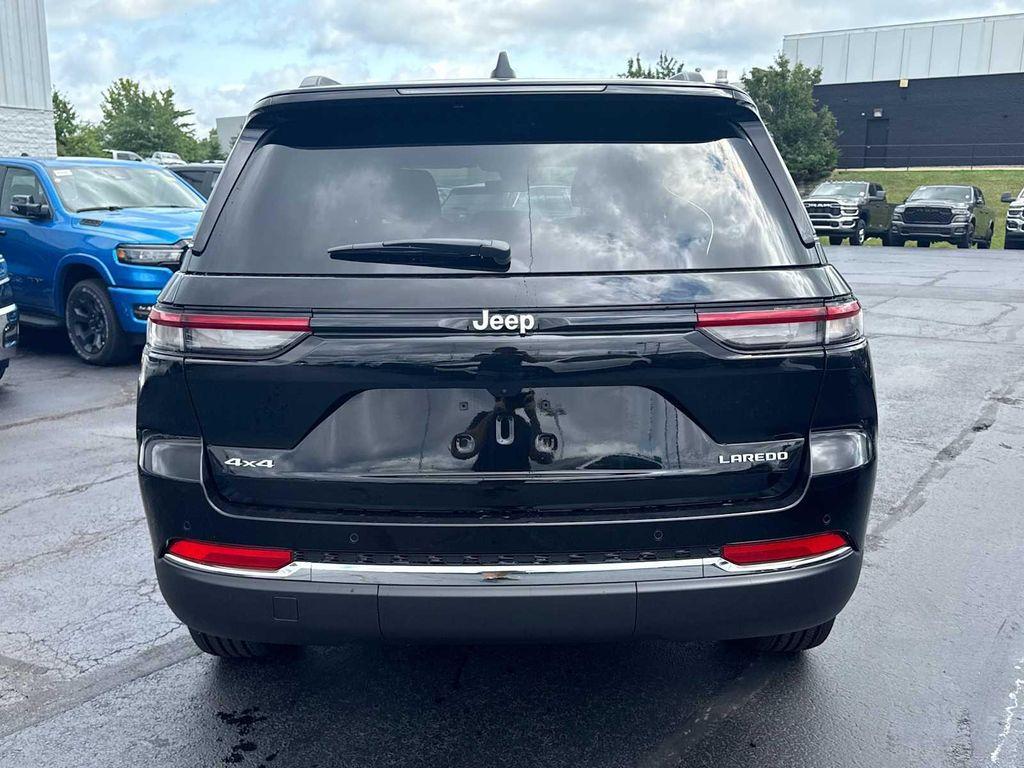 new 2025 Jeep Grand Cherokee car, priced at $37,031