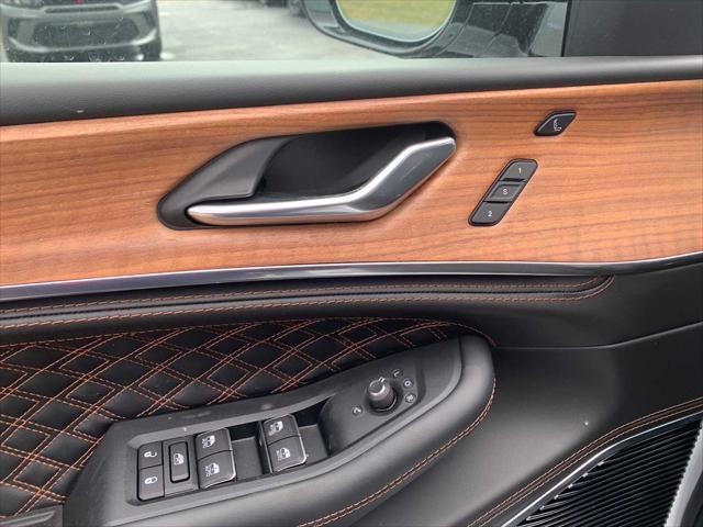 new 2025 Jeep Grand Cherokee L car, priced at $67,427