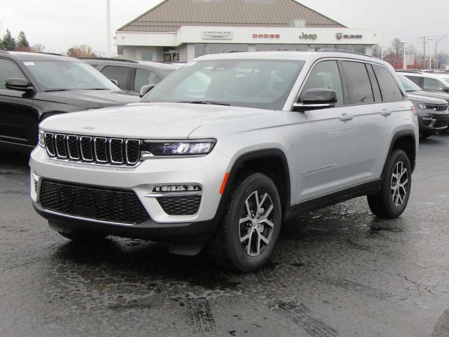 new 2025 Jeep Grand Cherokee car, priced at $47,745