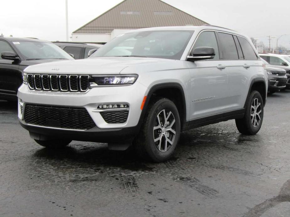 new 2025 Jeep Grand Cherokee car, priced at $47,745