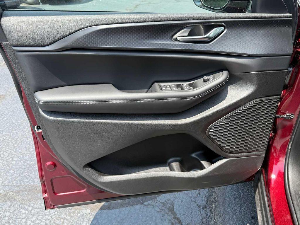 new 2025 Jeep Grand Cherokee L car, priced at $45,550