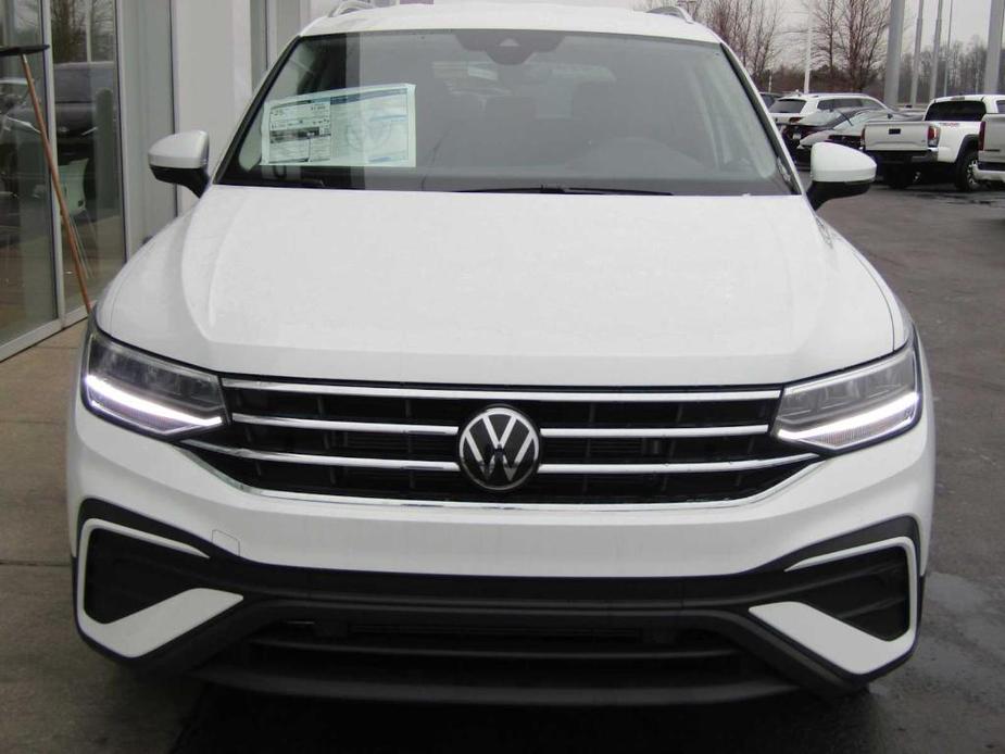 new 2024 Volkswagen Tiguan car, priced at $35,103