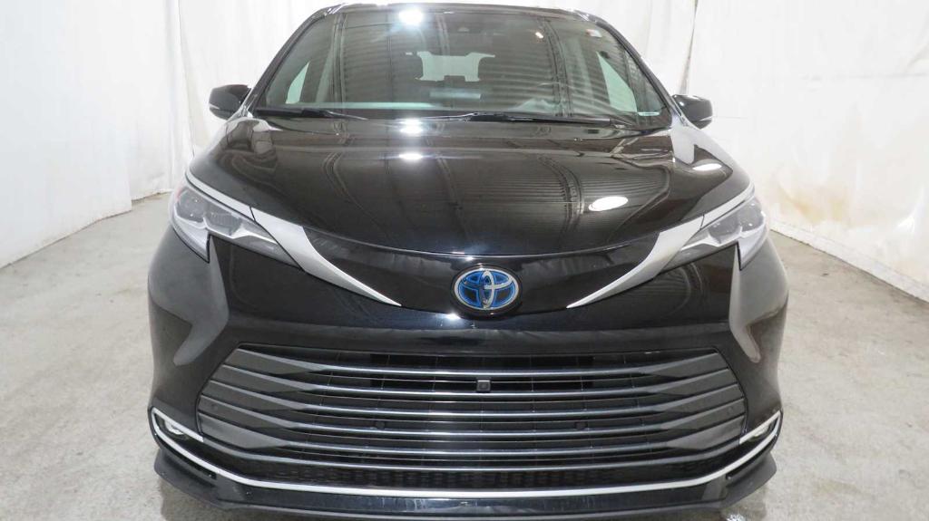 used 2022 Toyota Sienna car, priced at $49,987