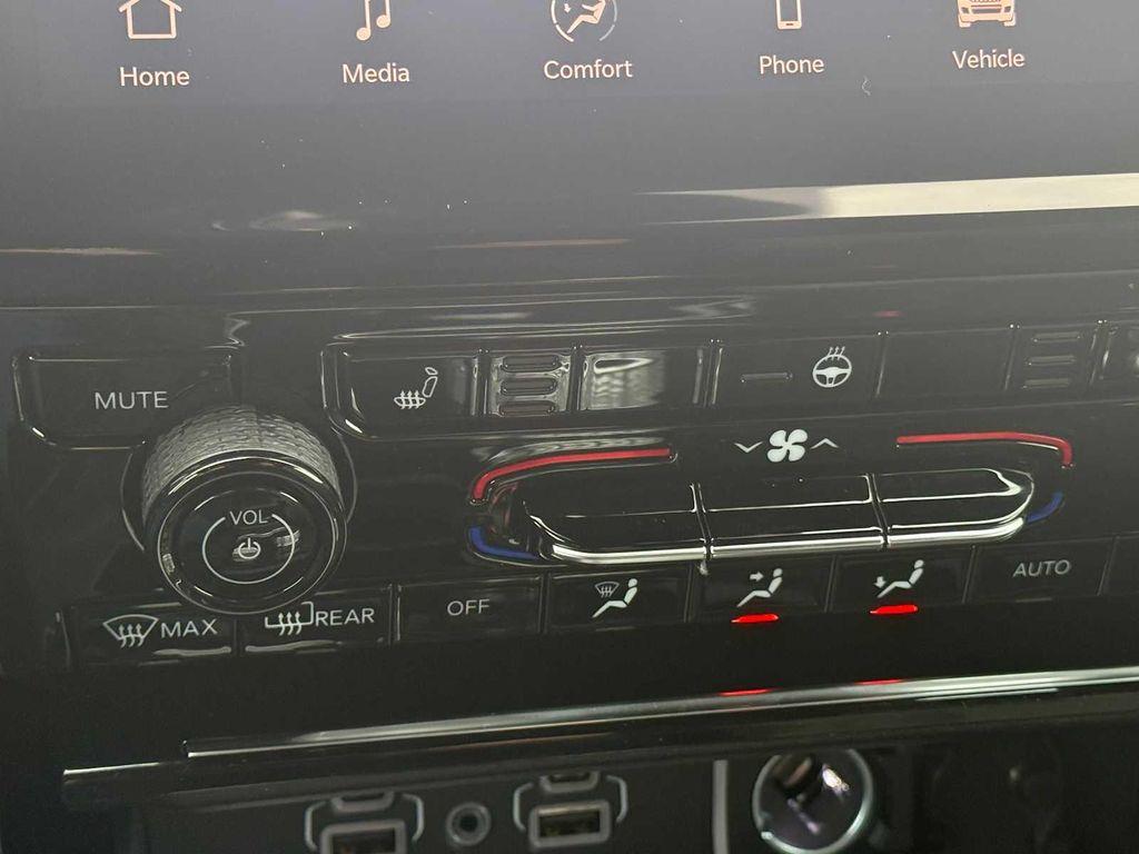 new 2025 Jeep Grand Cherokee L car, priced at $51,390