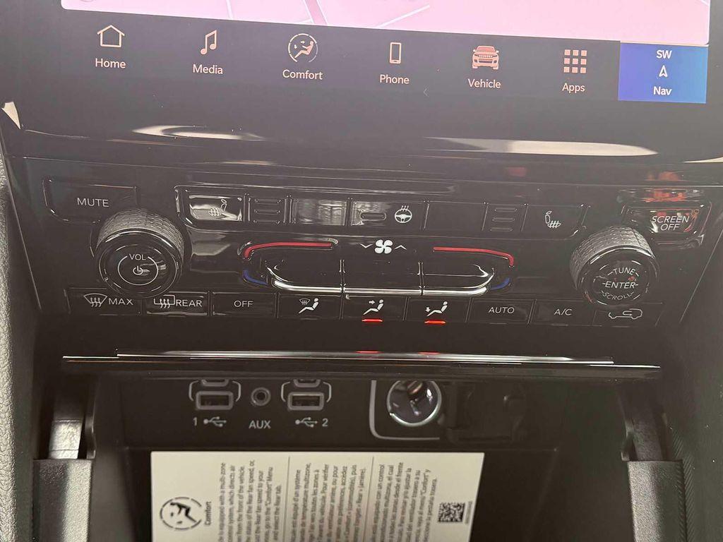 new 2025 Jeep Grand Cherokee L car, priced at $51,390