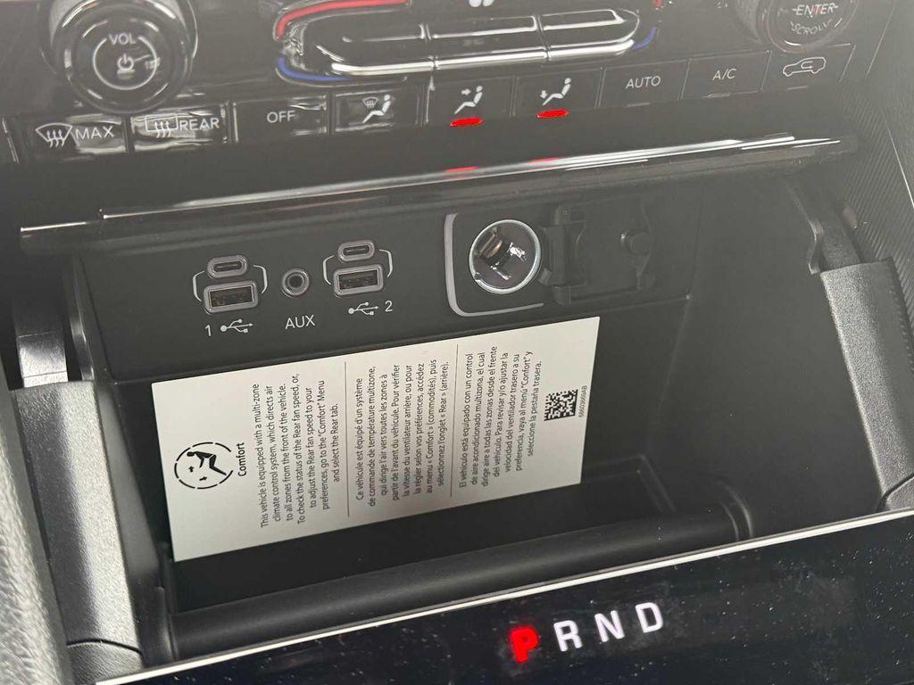 new 2025 Jeep Grand Cherokee L car, priced at $51,390