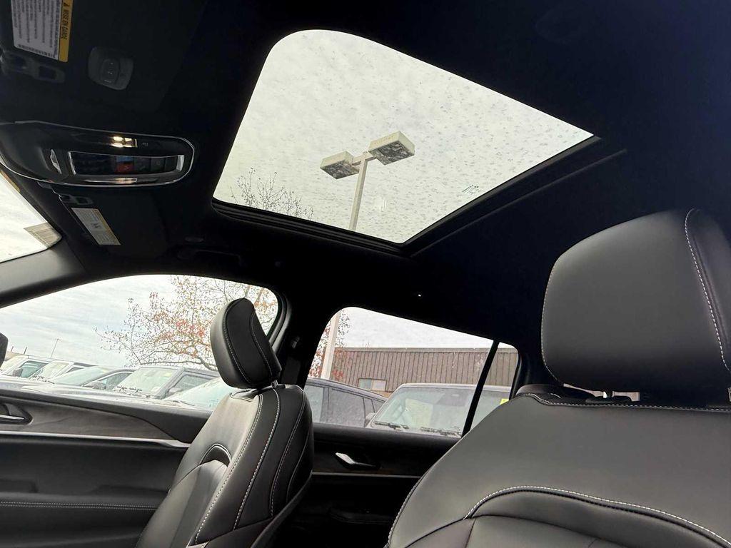 new 2025 Jeep Grand Cherokee L car, priced at $51,390