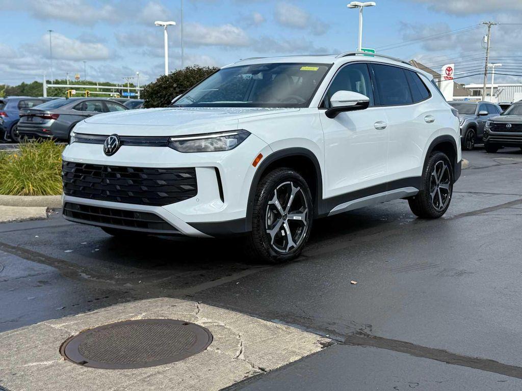 new 2025 Volkswagen Tiguan car, priced at $36,520