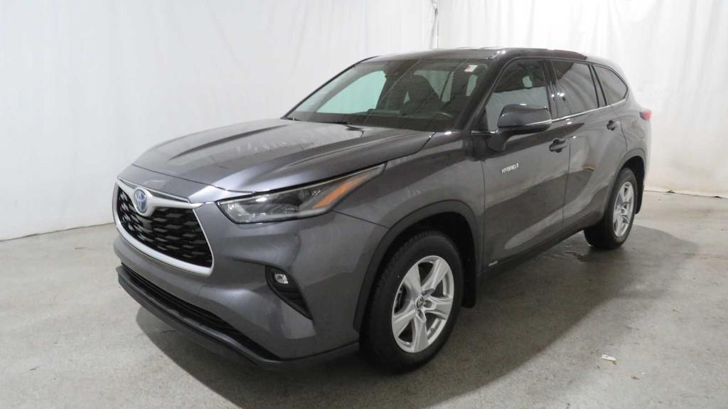 used 2021 Toyota Highlander Hybrid car, priced at $33,964