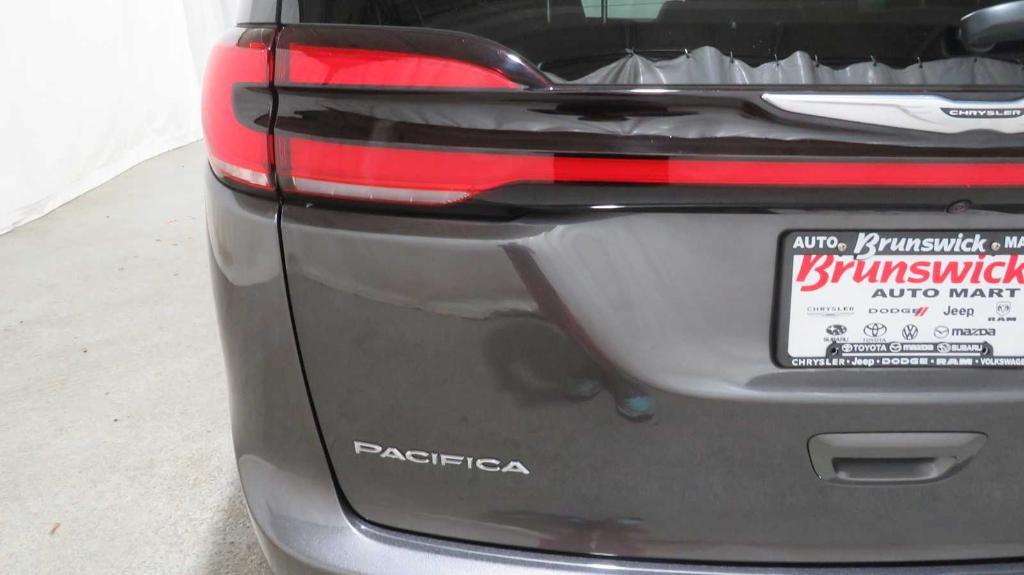 used 2021 Chrysler Pacifica car, priced at $39,177