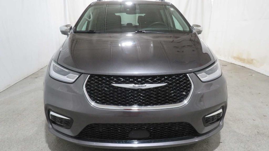 used 2021 Chrysler Pacifica car, priced at $39,177