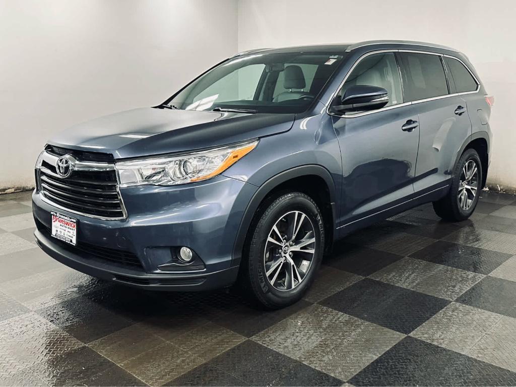 used 2016 Toyota Highlander car, priced at $20,556