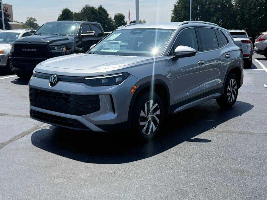 new 2025 Volkswagen Tiguan car, priced at $32,789