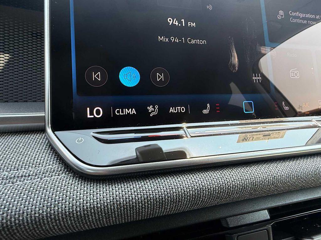 new 2025 Volkswagen Tiguan car, priced at $32,789