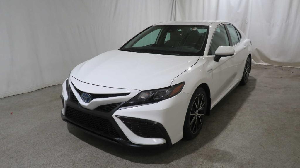 used 2021 Toyota Camry Hybrid car, priced at $29,622