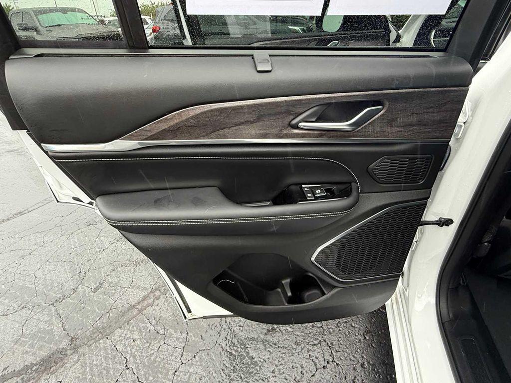 used 2023 Jeep Grand Cherokee car, priced at $43,703