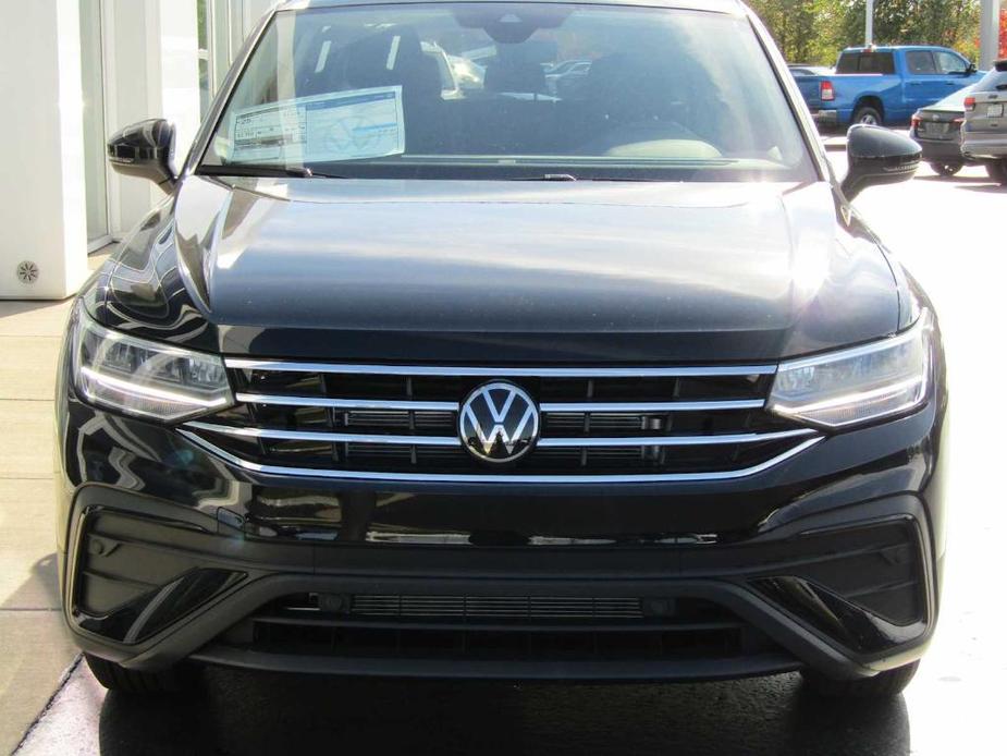 new 2024 Volkswagen Tiguan car, priced at $32,082