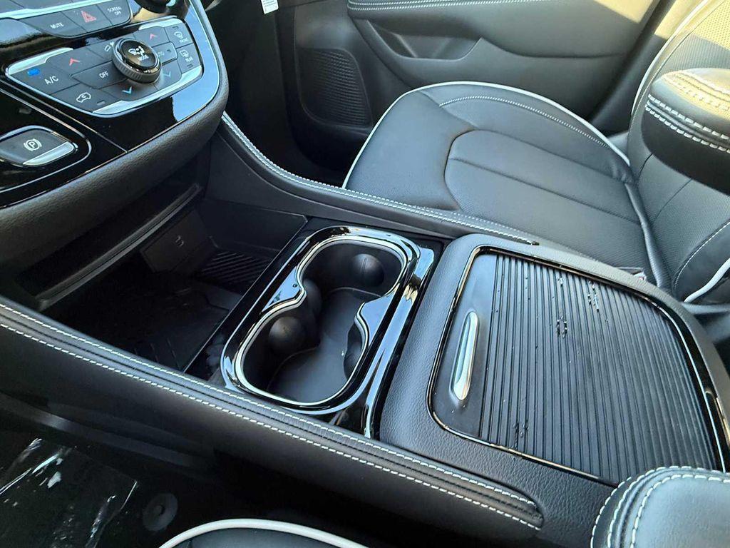 new 2026 Chrysler Pacifica car, priced at $55,598